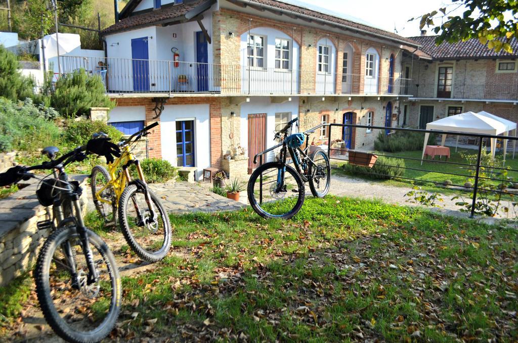 Cascina Il Convivio Guest House Diano d'Alba Bagian luar foto